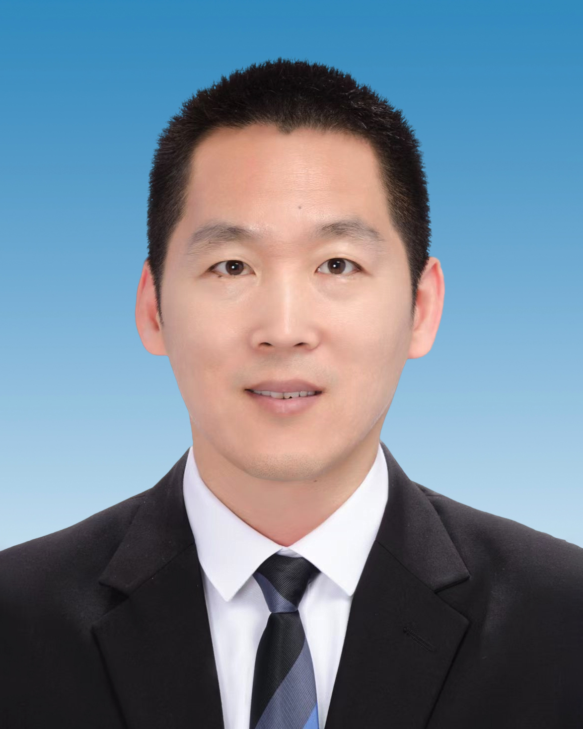 张    会　党委委员、副局长